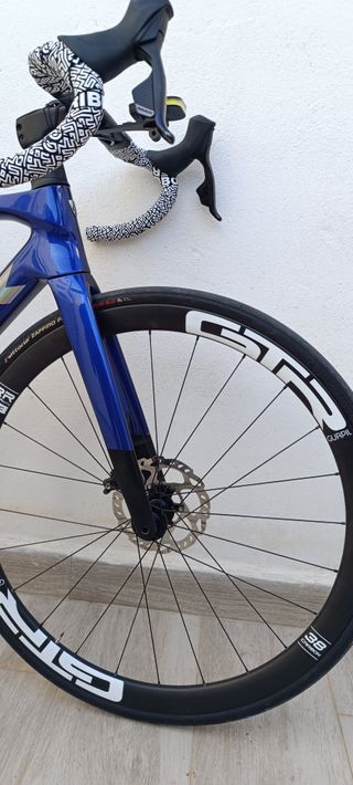 Trek Madone SL Gen 8 Sram AXS+sillín Prólogo regal