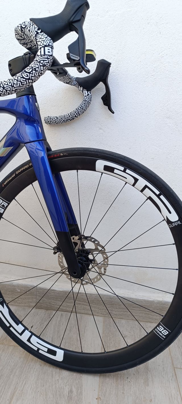 Trek Madone SL Gen 8 Sram AXS+sillín Prólogo regal