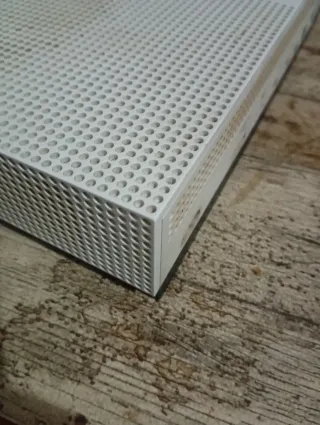 PS4 Slim 1 TB Negra con todo + Xbox one S con todo