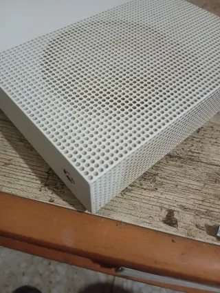 PS4 Slim 1 TB Negra con todo + Xbox one S con todo