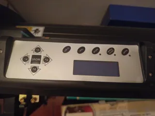 Plotter de corte negro y verde