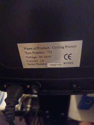 Plotter de corte negro y verde