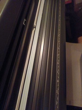 Plotter de corte negro y verde