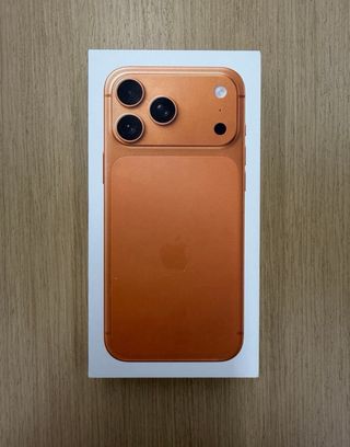 iPhone 17 Pro Max Arancione