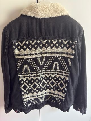 Chaqueta vaquera forrada Stradivarius Talla M