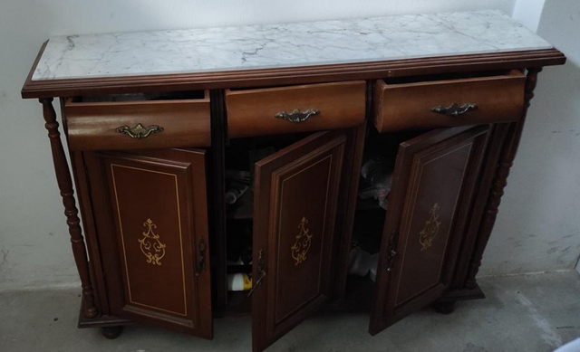 Mesa recibidor de madera y mármol