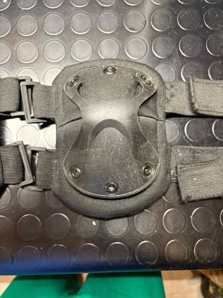 Ginocchiere universali per sport