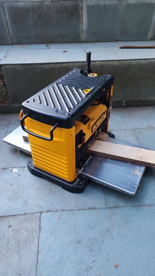 Regruesadora cepilladora Dewalt 733 qs