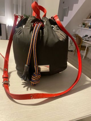 Bolso Bimba y Lola bombonera negro y rojo