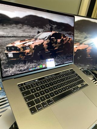 MacBook Pro 64GB/1TB/i9