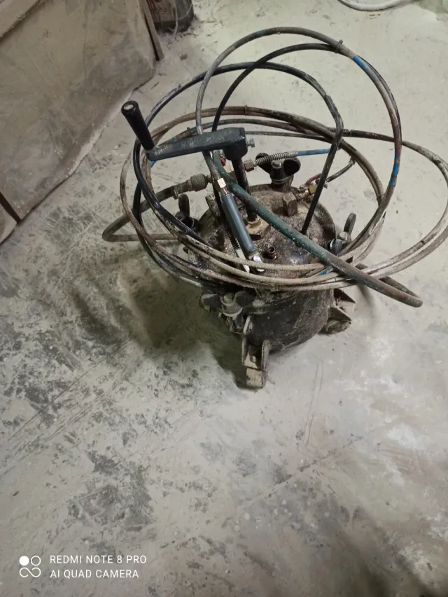 Tanque de pintura con pistola
