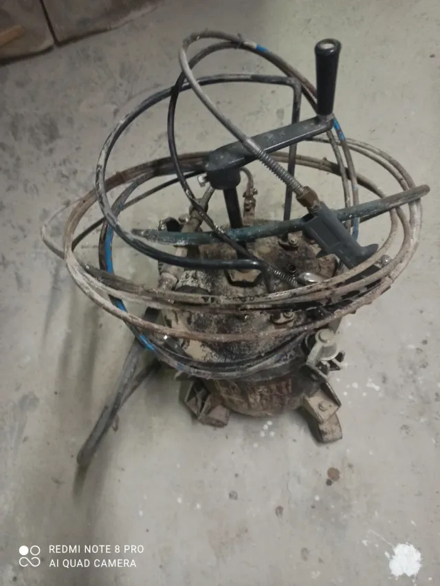 Tanque de pintura con pistola