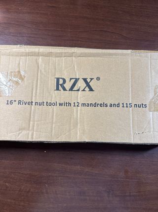 Herramienta para tuercas remache RZX