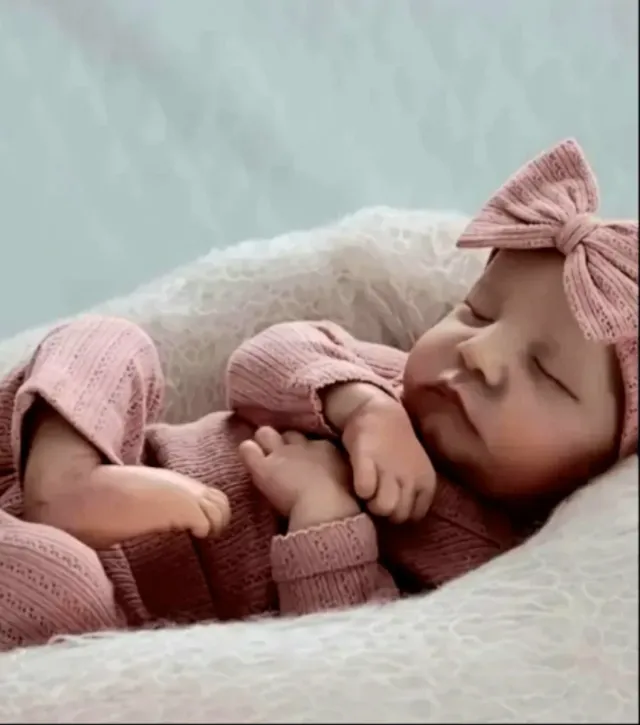 Boneca Renascida 49cm