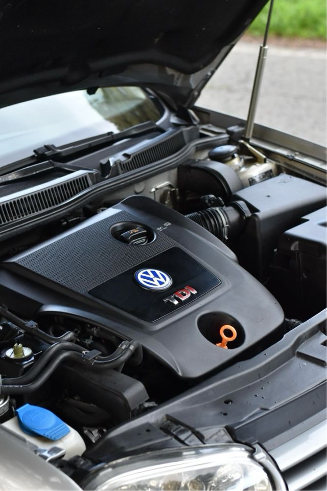 Volkswagen Golf 2003