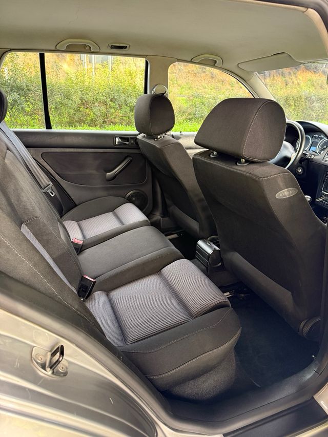 Volkswagen Golf 2003