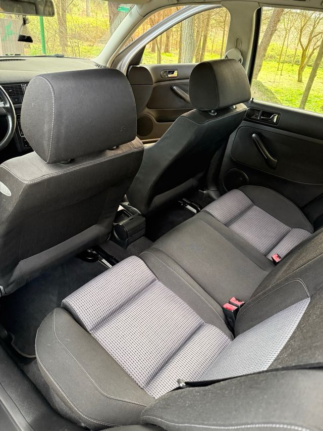 Volkswagen Golf 2003