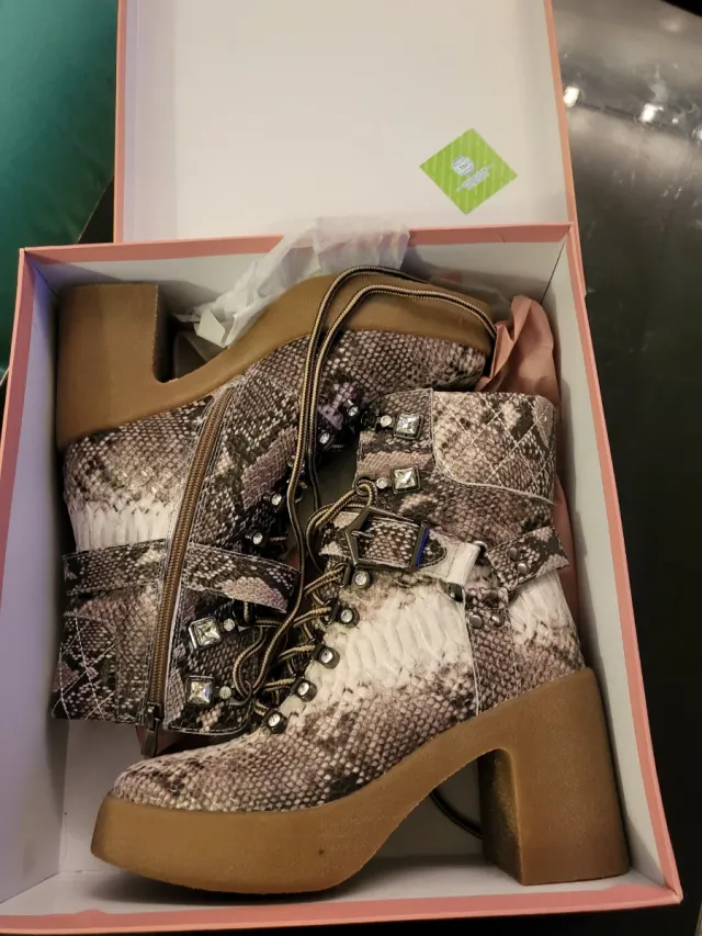 Botas Alma en Pena Talla 37 Serpiente