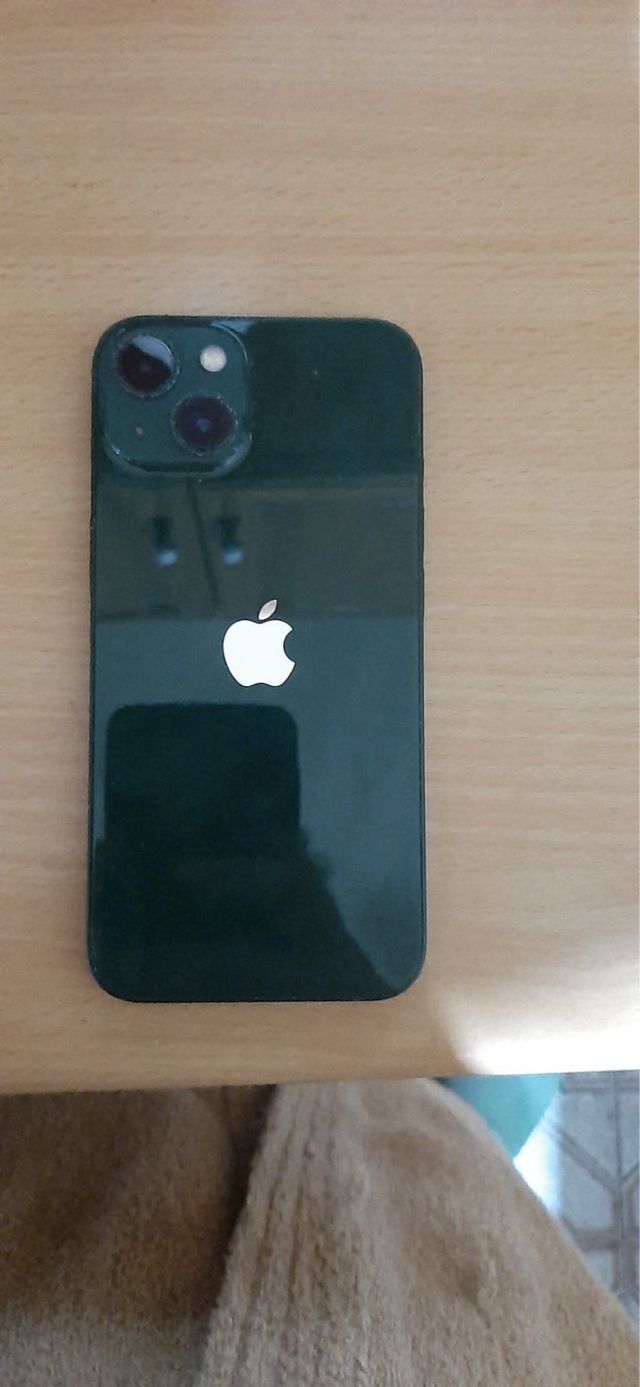 iPhone 13 verde