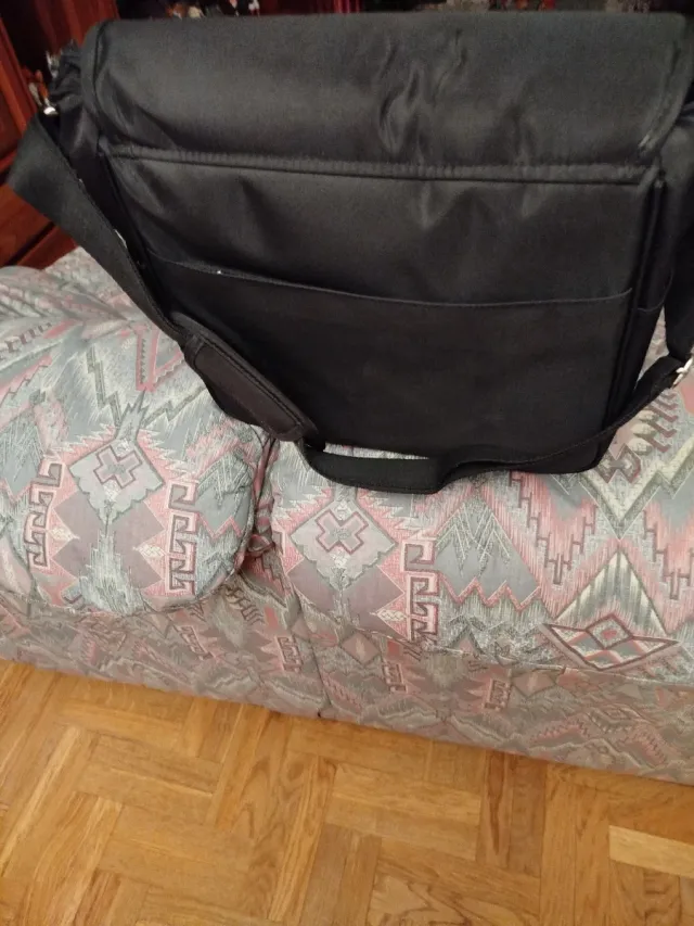 Bolso negro para silla de bebé