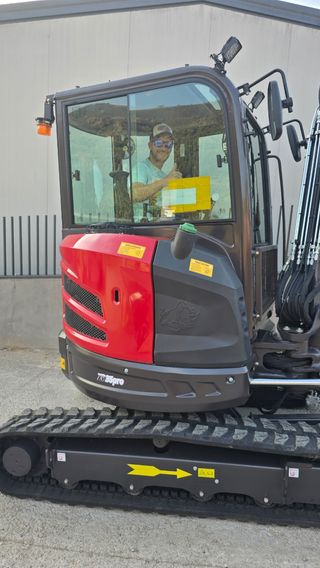 Excavadora Haüser 4 Toneladas