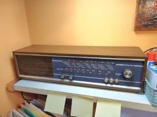 Radio Mivars años 60-70 con luz