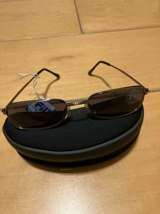 Lote 6 Gafas de Sol Nuevas, en su blíster