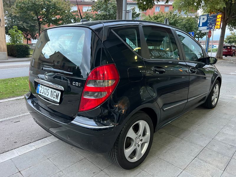 Mercedes-Benz Clase A 180CDI Automático 109cv 2007 foto 3