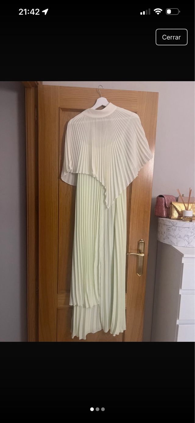 Vestido invitada dos piezas con capa