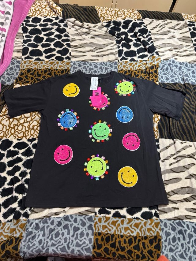 Camiseta Smiley con Pedrería