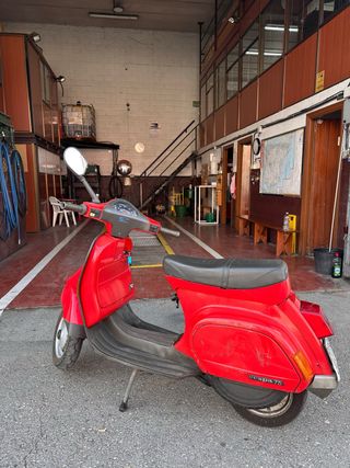 Vespa 75cc Roja ITV en vigor