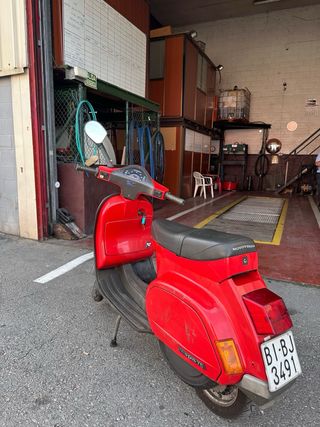 Vespa 75cc Roja ITV en vigor