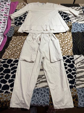 Conjunto chándal beige