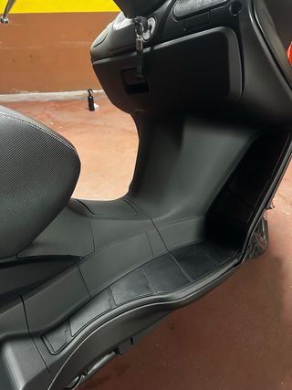 Suzuki Burgman 125cc Negra Mate