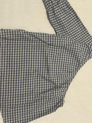 Blusa de cuadros azul y blanco