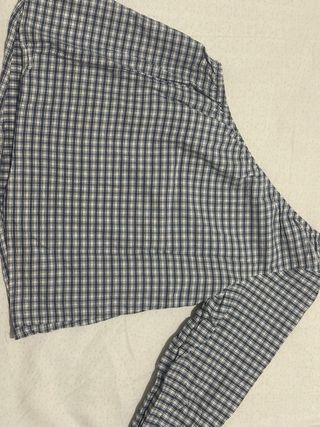 Blusa de cuadros azul y blanco