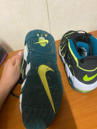 Zapatillas Nike Air More Uptempo Negro/Amarillo