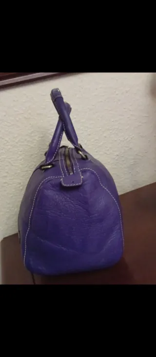 Bolso Purificación García Piel Morado berenjena.
