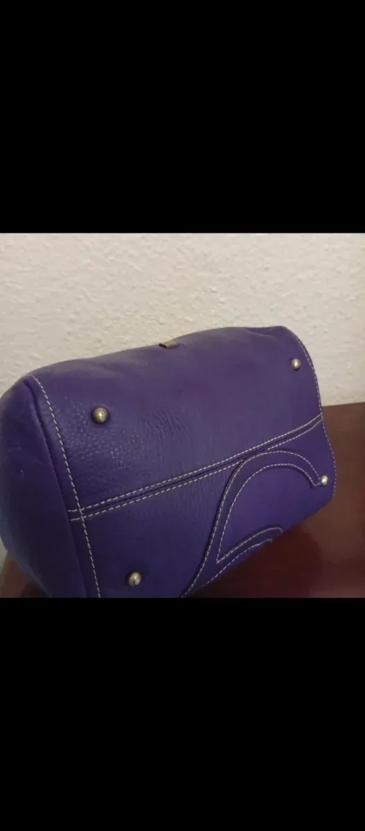 Bolso Purificación García Piel Morado berenjena.