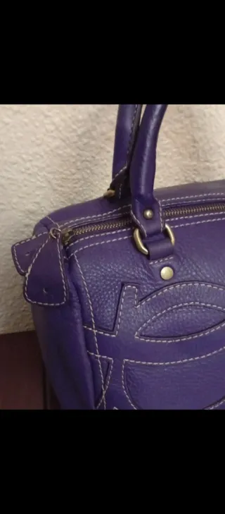 Bolso Purificación García Piel Morado berenjena.