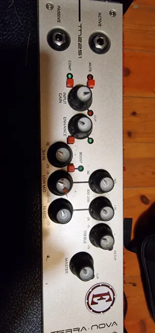 Ampli Bajo EDEN Combo