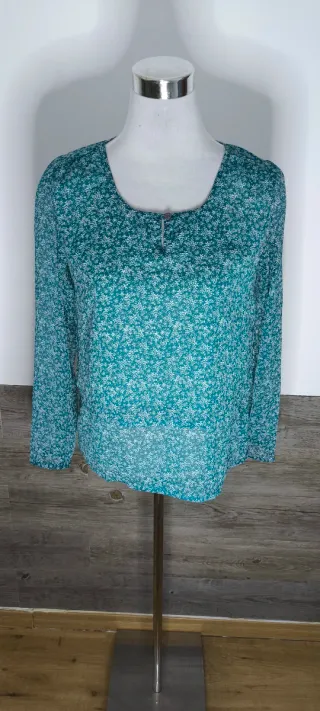 Blusa estampada floral talla S