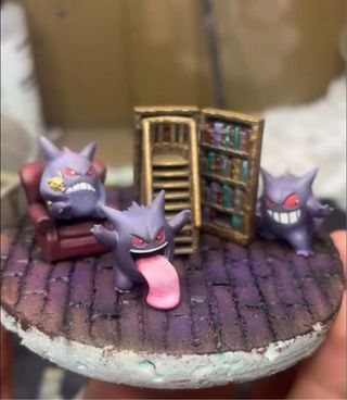 Pokeball terrario stampata in 3d e dipinta a mano