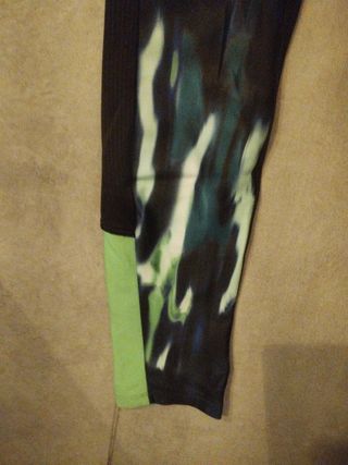 Conjunto blusa y malla estampado