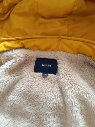 Abrigo Kiabi amarillo talla M