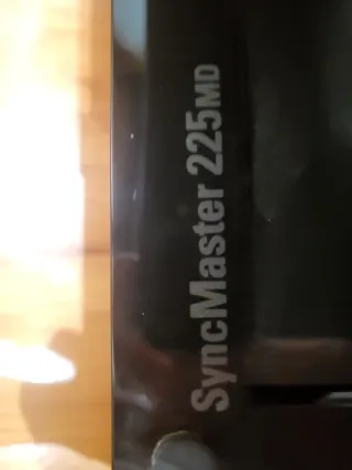 Monitor Samsung 225 MD