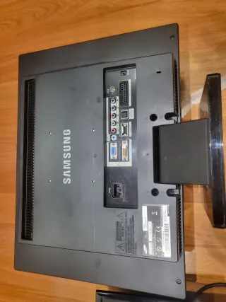 Monitor Samsung 225 MD