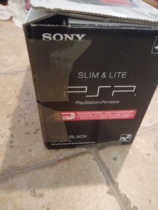 PSP Slim & Lite Nera + 3 Giochi