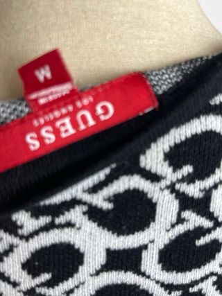 Suéter Guess Negro y Blanco