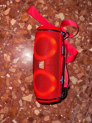 Altavoz T&G Rojo con Correa